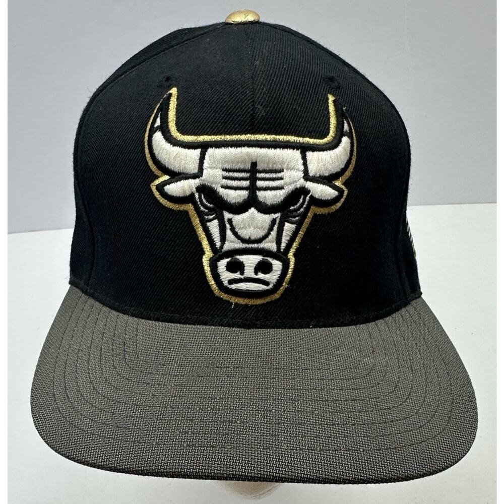 Chicago Bulls Mitchell & Ness Gold, Black, Gray Hat Nostalgia Co Philadelphia PA